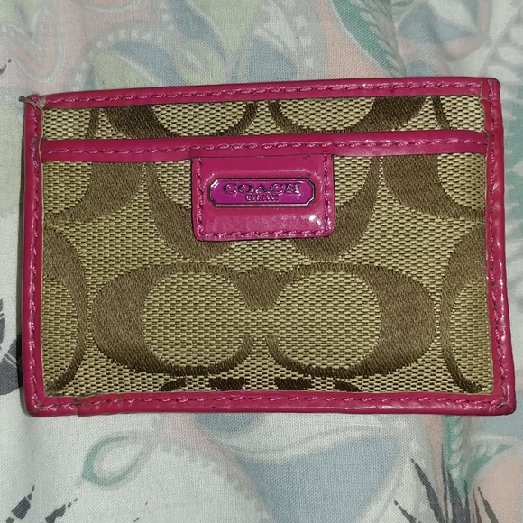 Coach Accessories - 🌺 Coach card holder
